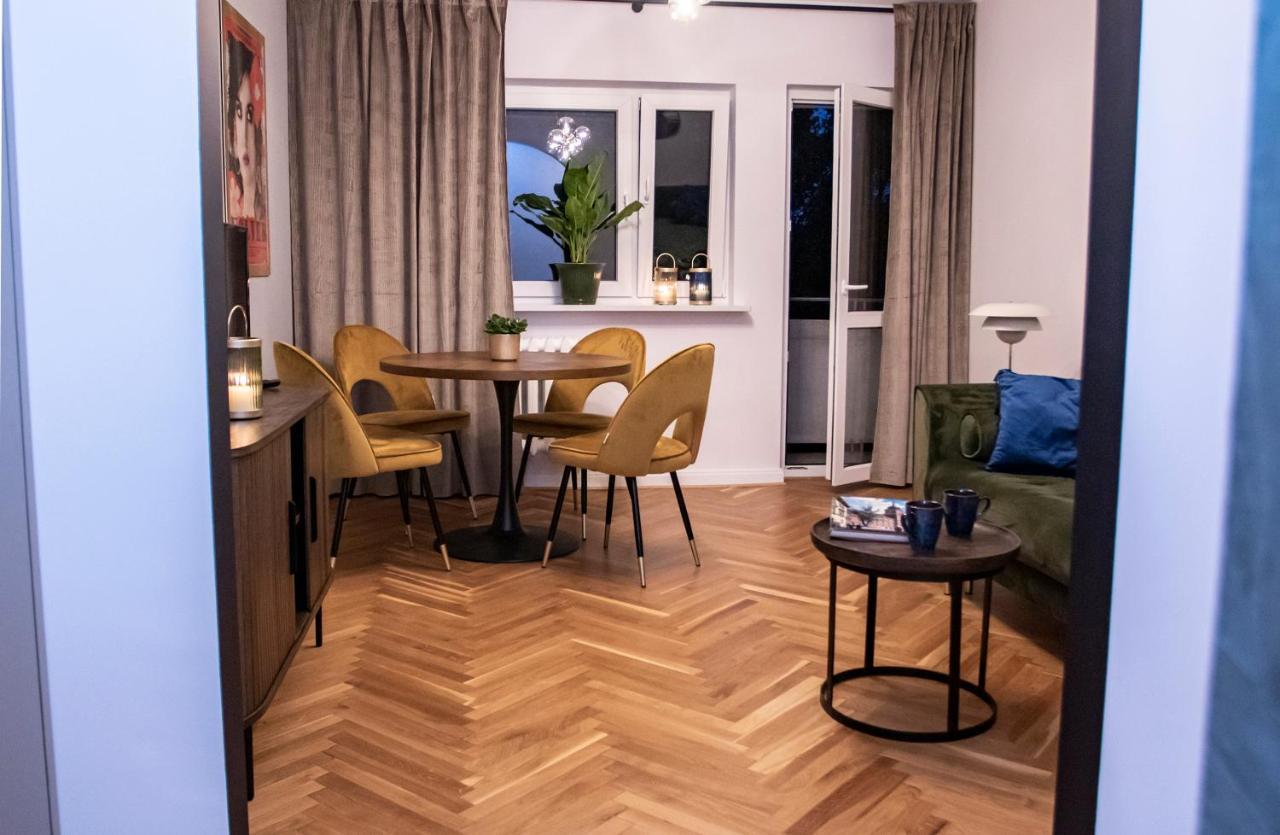 Apartament Przy Metrze Wierzbno Z Nuta Vintage Varšava Exteriér fotografie